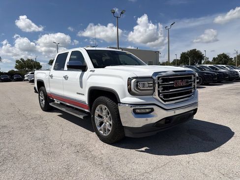 Used 2018 GMC Sierra 1500 SLT AWD/4WD image 2