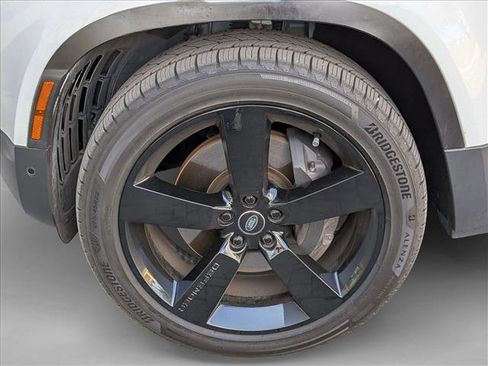 Used 2023 Land Rover Defender 90 S image 20