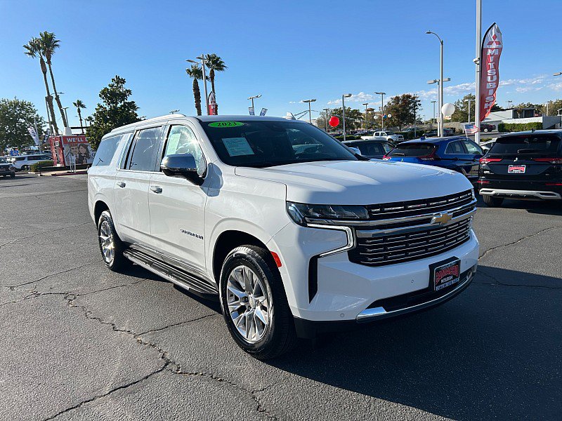 Used 2023 Chevrolet Suburban Premier RWD image 1
