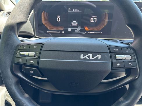 Used 2025 Kia K4 FWD image 27