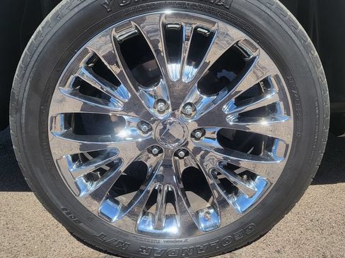 Used 2013 Cadillac Escalade EXT Premium AWD/4WD image 13
