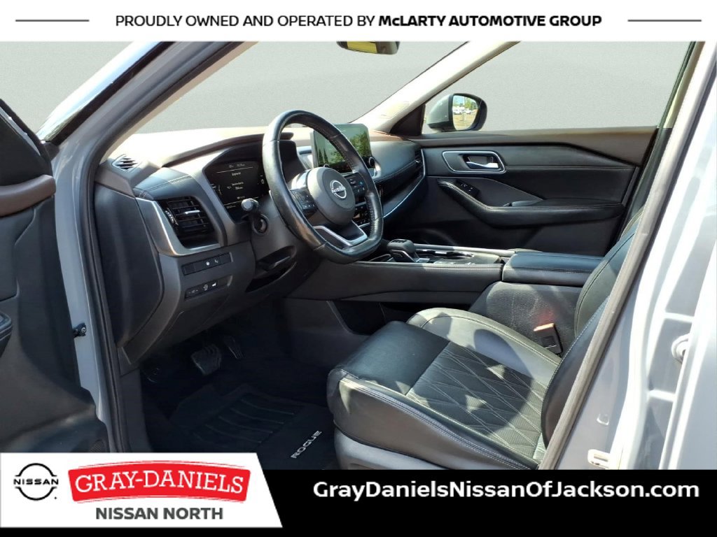 Used 2023 Nissan Rogue Platinum w/ Platinum Premium Package FWD image 24