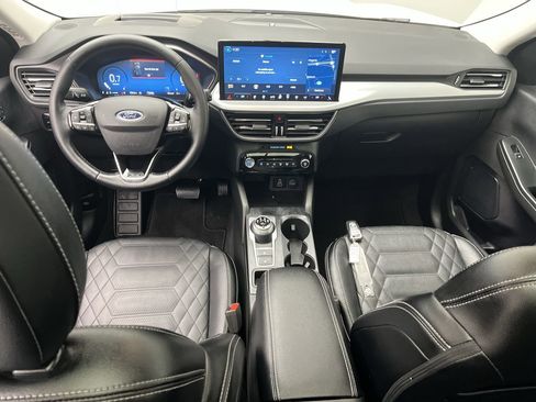 Certified 2024 Ford Escape Platinum w/ Premium Technology Package image 4