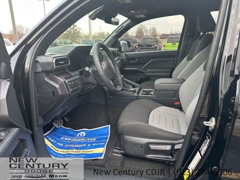 Used 2025 Toyota 4Runner TRD Sport image 7