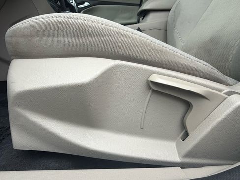 Used 2012 Ford Focus SEL image 12