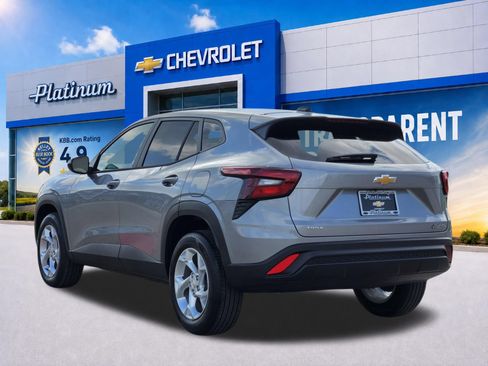 New 2026 Chevrolet Trax LS w/ LS Convenience Package FWD image 4