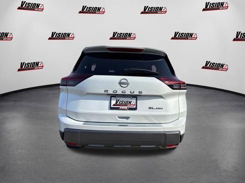 Used 2024 Nissan Rogue SL image 6