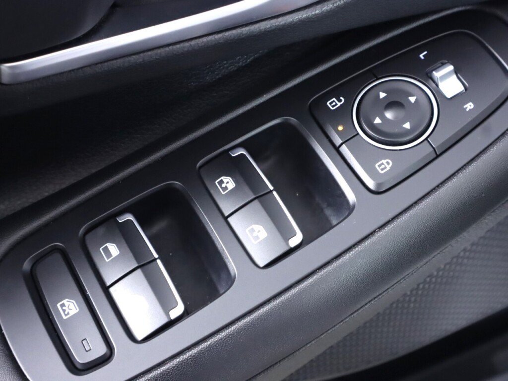 Used 2024 Hyundai Sonata SEL FWD image 25