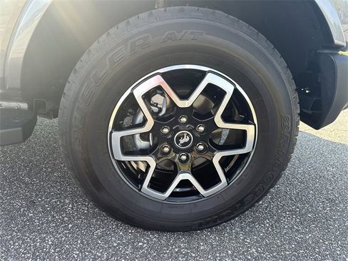 Used 2022 Ford Bronco Outer Banks image 23