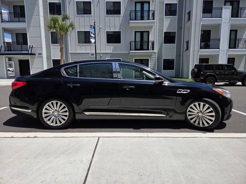 Used 2015 Kia K900 Premium w/ Interior Highline Package RWD image 5