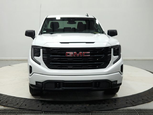 Used 2024 GMC Sierra 1500 Elevation AWD/4WD image 3