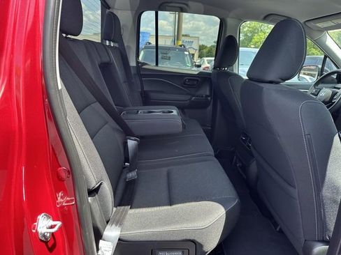 Used 2025 Honda Ridgeline Sport image 9