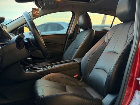 Used 2018 MAZDA MAZDA3 Grand Touring w/ Premium Equipment Package image 11