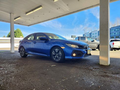 Used 2018 Honda Civic Sport image 7