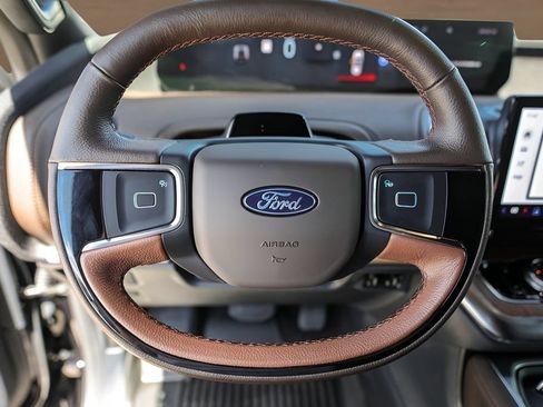 Used 2025 Ford Expedition King Ranch AWD/4WD image 12
