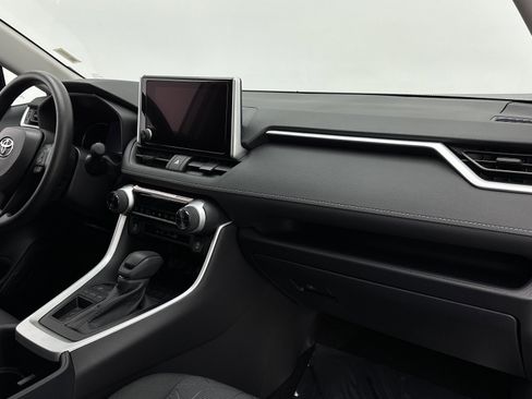 Used 2025 Toyota RAV4 XLE w/ Convenience Package image 35