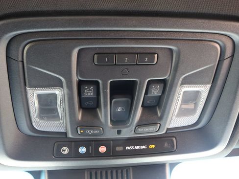 Used 2024 GMC Sierra 2500 AT4 w/ AT4 Premium Plus Package AWD/4WD image 32