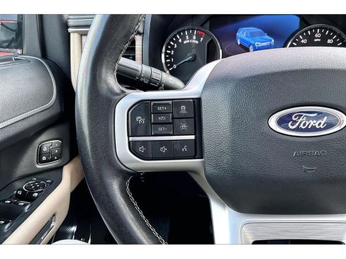Used 2024 Ford Expedition Limited image 21
