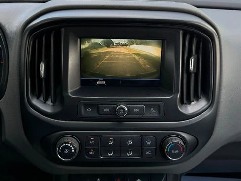 Used 2019 Chevrolet Colorado W/T RWD image 12