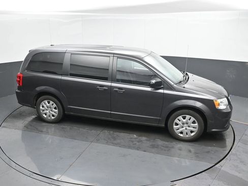 Used 2020 Dodge Grand Caravan SE w/ UConnect Hands-Free Group image 38