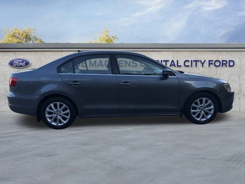 Used 2014 Volkswagen Jetta SE image 4