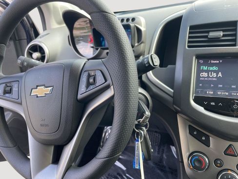 Used 2015 Chevrolet Sonic LT FWD image 5