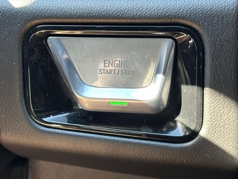 Certified 2025 GMC Yukon Denali AWD/4WD image 18
