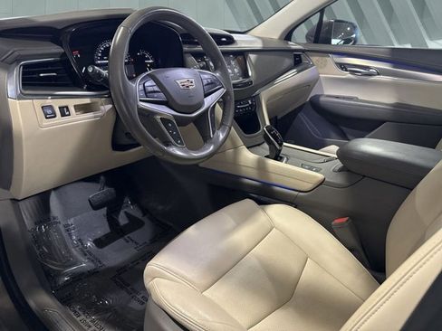 Used 2019 Cadillac XT5 Premium Luxury w/ Driver Assist Package image 11