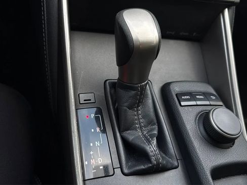 Used 2015 Lexus IS 250 RWD image 32