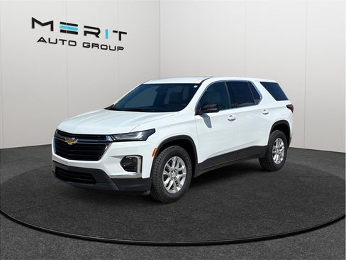 Used 2023 Chevrolet Traverse LS FWD image 4