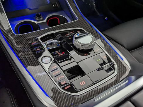 Used 2026 BMW X7 M60i image 38