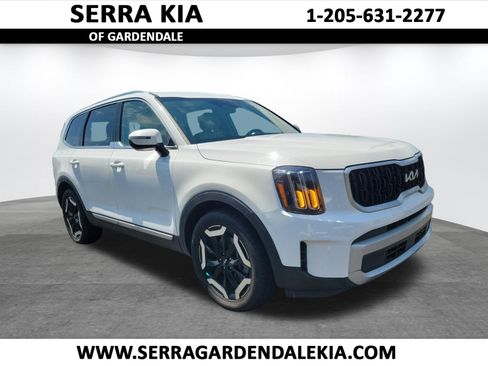 Used 2024 Kia Telluride EX w/ EX Captain's Chair Package FWD image 1
