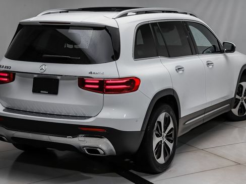 New 2026 Mercedes-Benz GLB 250 4MATIC image 3
