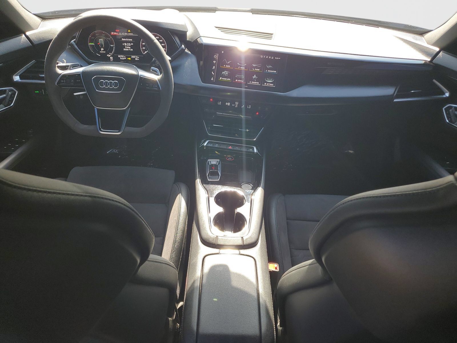Used 2023 Audi e-tron GT Premium Plus AWD/4WD image 9