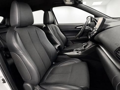Used 2025 Mitsubishi Eclipse Cross AWD image 29