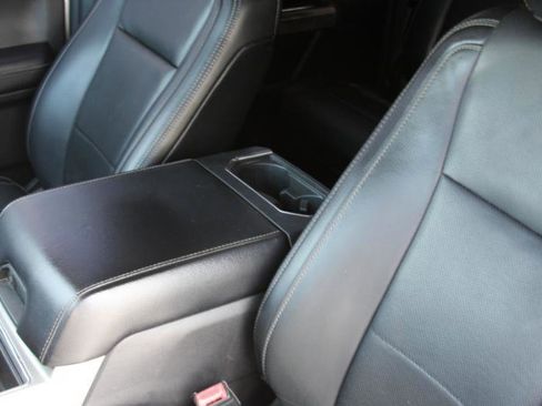 Used 2017 Ford F250 Lariat w/ Lariat Value Package image 33