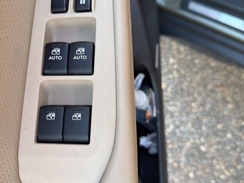 Used 2016 Subaru Outback 2.5i Limited image 8