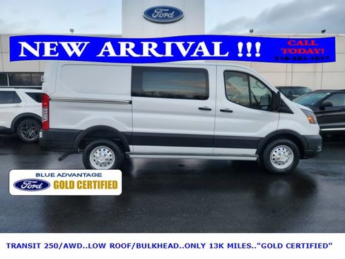 Used 2023 Ford Transit 250 Low Roof AWD w/ Exterior Upgrade Package image 3