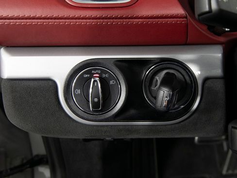 Certified 2021 Porsche 718 Boxster Spyder image 24