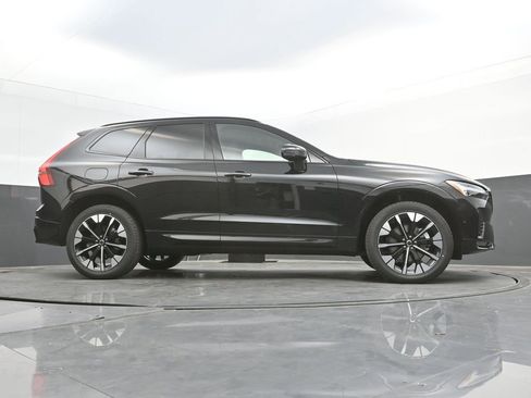 New 2026 Volvo XC60 B5 Plus w/ Climate Package AWD/4WD image 36