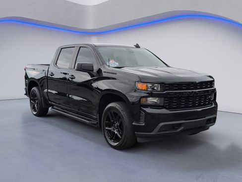 Used 2022 Chevrolet Silverado 1500 Custom w/ LPO, Blackout Package AWD/4WD image 10