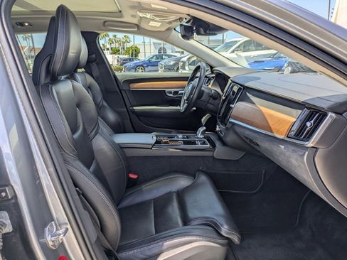 Used 2018 Volvo S90 T8 Inscription w/ Convenience Package AWD/4WD image 22
