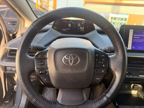 Used 2023 Toyota Prius XLE FWD image 15