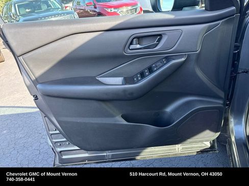 Used 2024 Nissan Rogue S AWD/4WD image 13