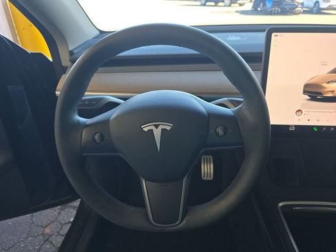 Used 2023 Tesla Model Y Long Range image 19