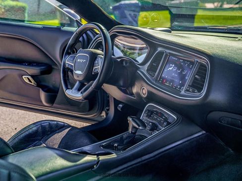 Used 2018 Dodge Challenger SRT Hellcat image 33