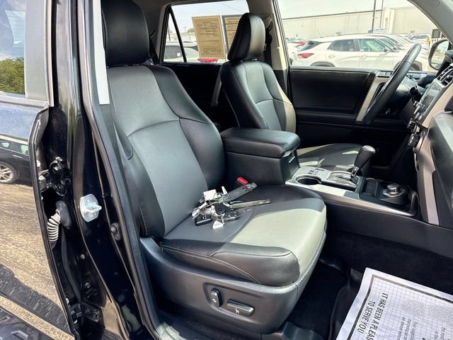 Used 2021 Toyota 4Runner SR5 Premium w/ Moonroof Package AWD/4WD image 25