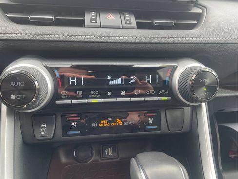 Used 2025 Toyota RAV4 Limited w/ Weather Package image 35