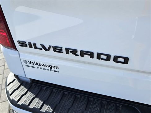 Used 2023 Chevrolet Silverado 1500 Custom image 11