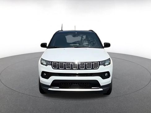 Used 2025 Jeep Compass Limited AWD/4WD image 4